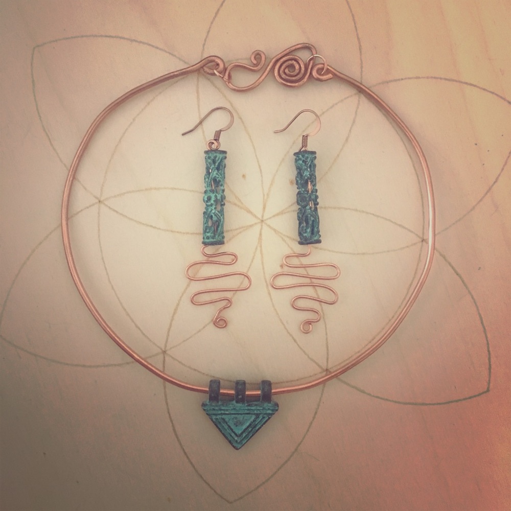 Atlantian style necklace and earrings